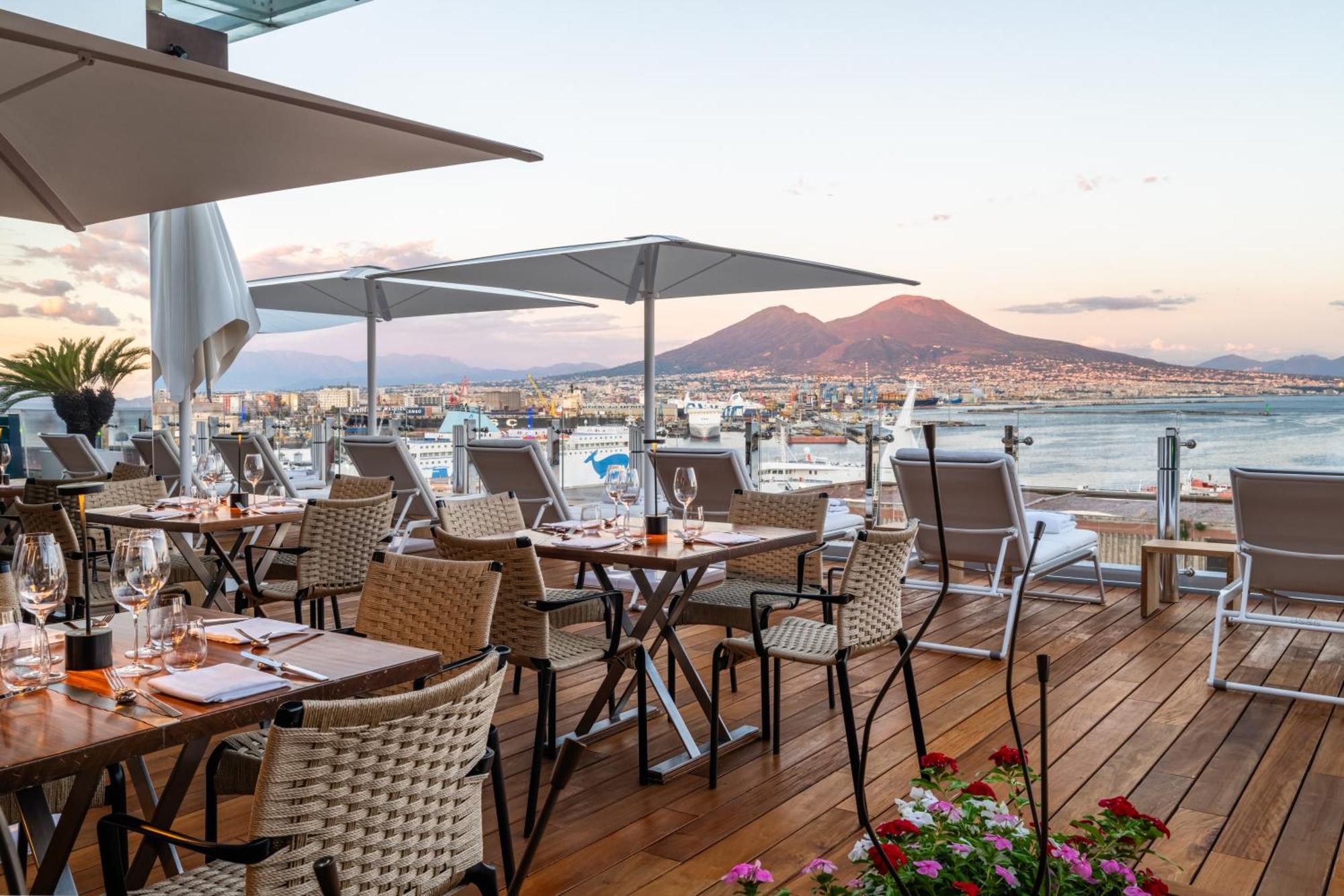Romeo Napoli Hotel Luaran gambar