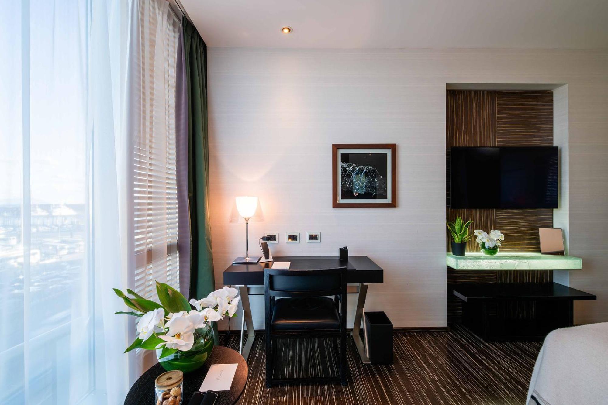 Romeo Napoli Hotel Luaran gambar