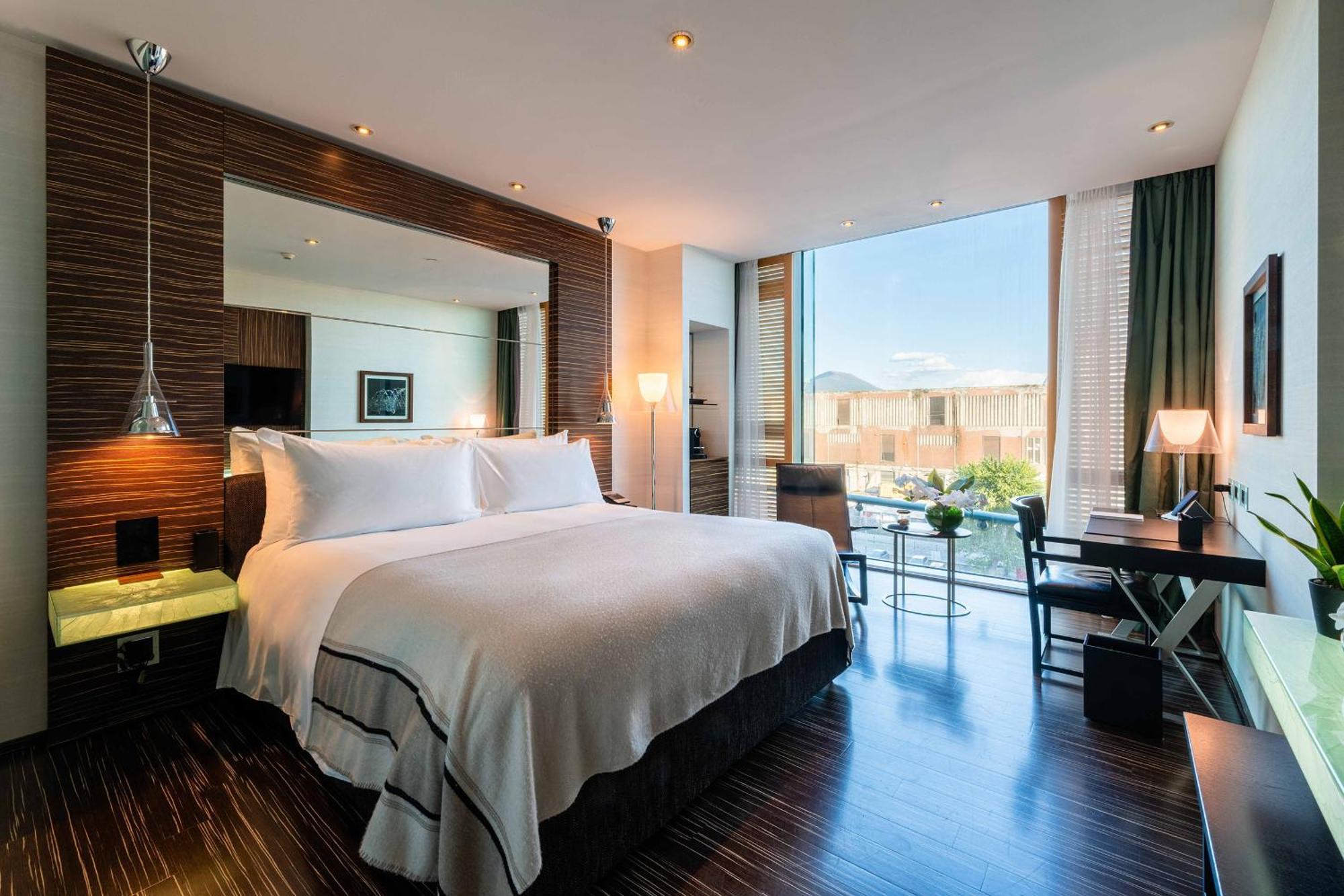 Romeo Napoli Hotel Luaran gambar